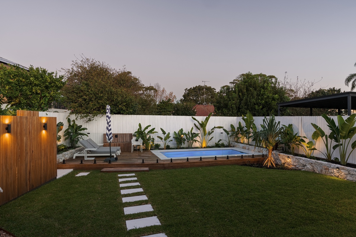 Glass fencing at the Maroubra Residence