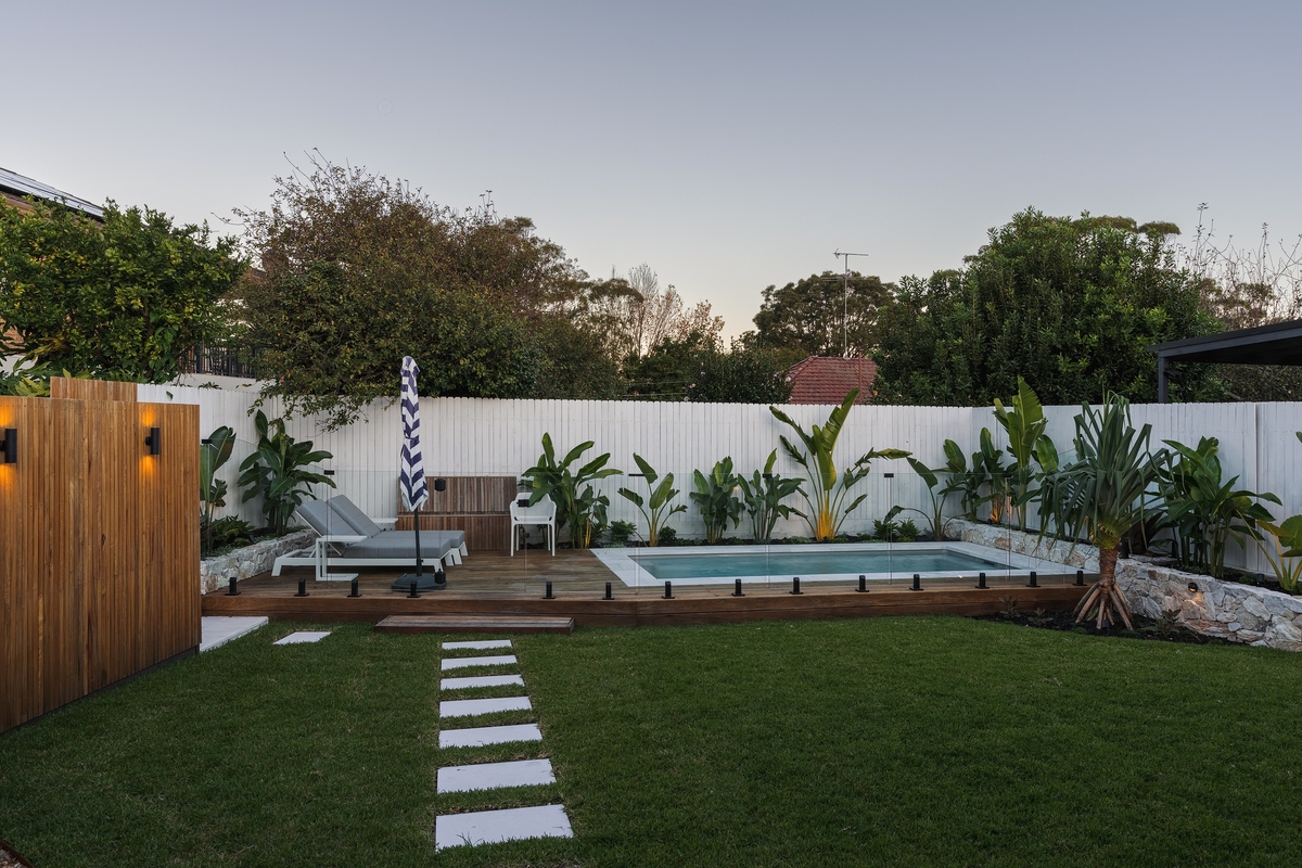 Glass fencing at the Maroubra Residence
