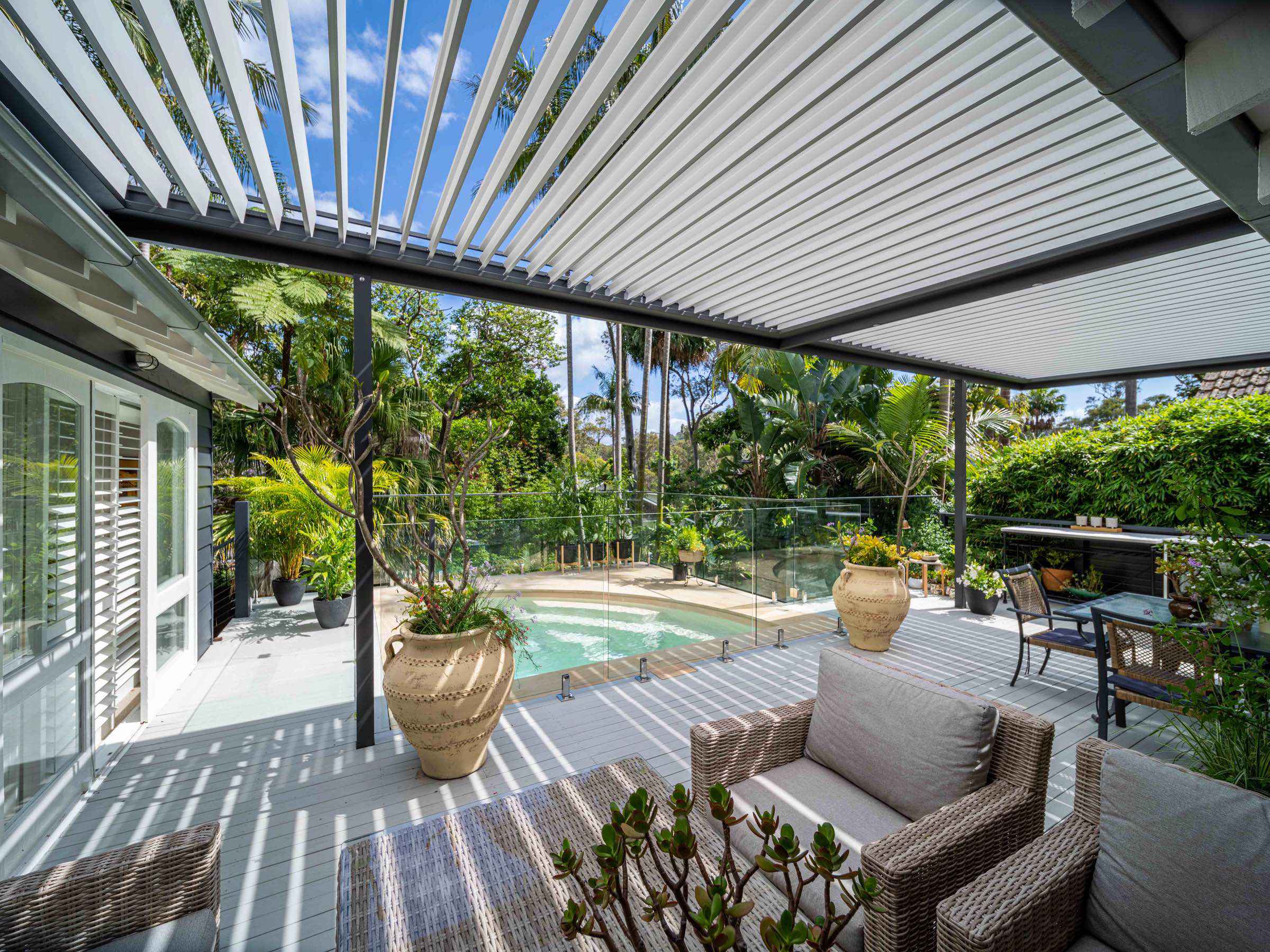 Glass fencing at the Avalon Residence, Cromer