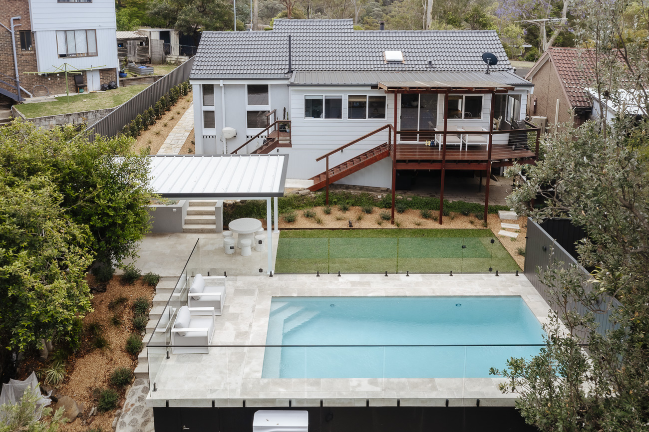 Glass fencing at the Mount Riverview Residence