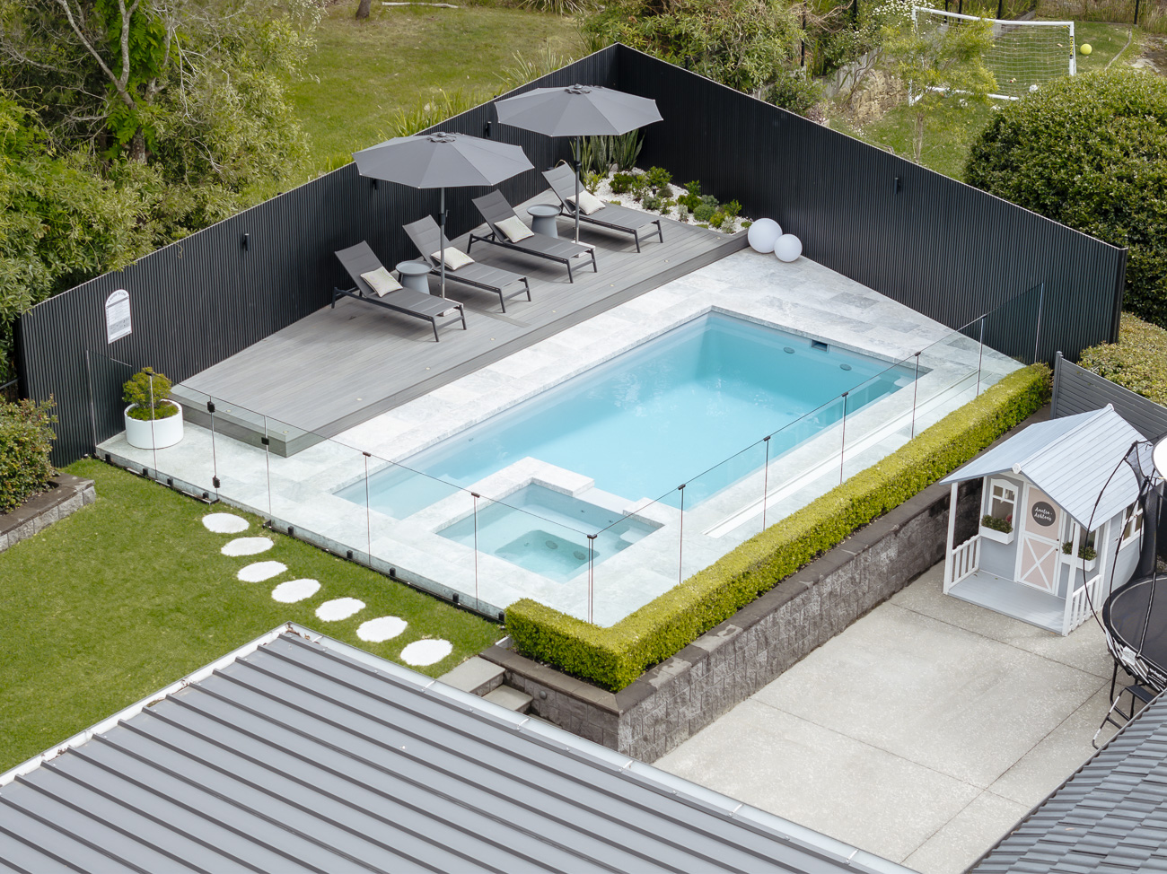 Glass fencing at the Wahroonga Residence