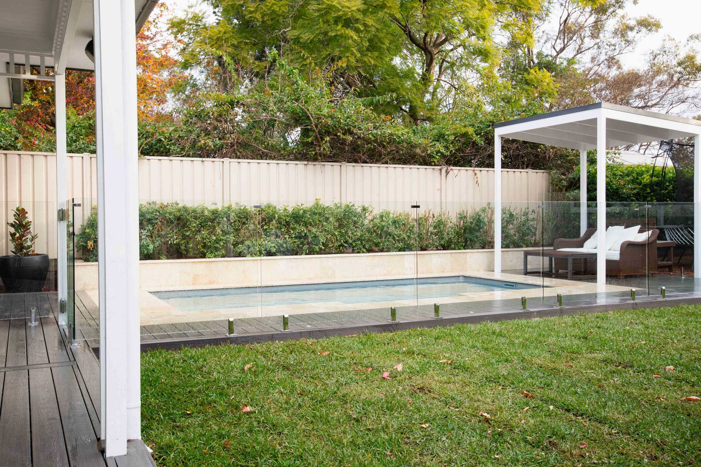 Glass fencing at the Glenbrook Residence